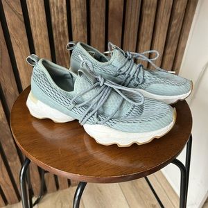 Sorel Kinetic Impact Lace - Size 7